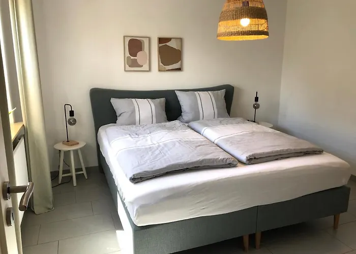 Lägenhet Sky & Homes Meeresrauschen I Boxspringbett, Strandnah, Direkt Am Leuchtturm, Eigener Eingang Böhl